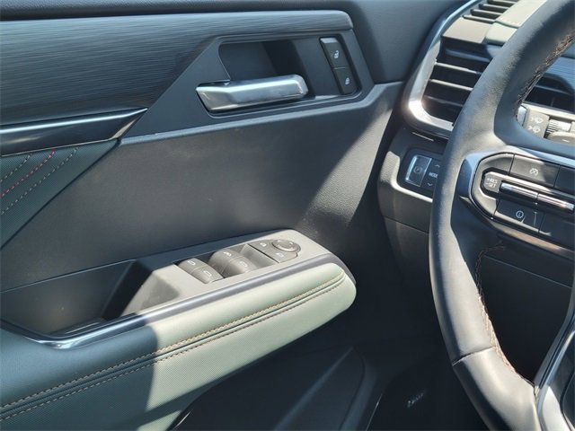 New 2025 GMC Acadia AT4 w/ Luxury Package image 31