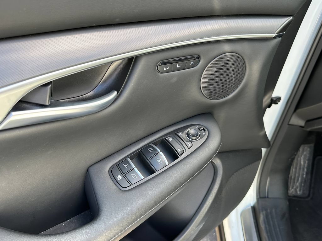 Used 2025 INFINITI QX50 Luxe AWD/4WD image 24