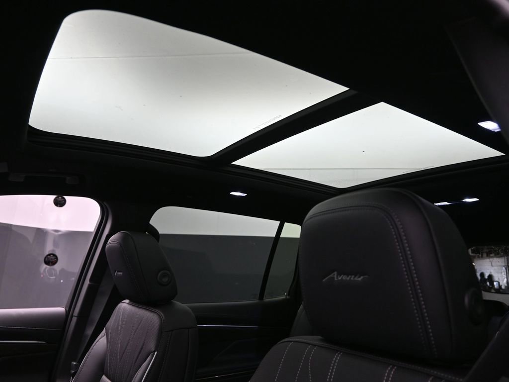 New 2026 Buick Enclave Avenir w/ Super Cruise Package image 22