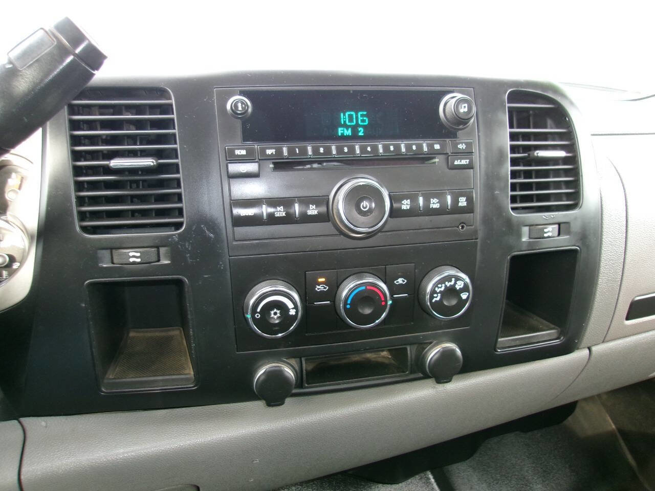 Used 2007 Chevrolet Silverado 2500 W/T w/ LS Package image 15