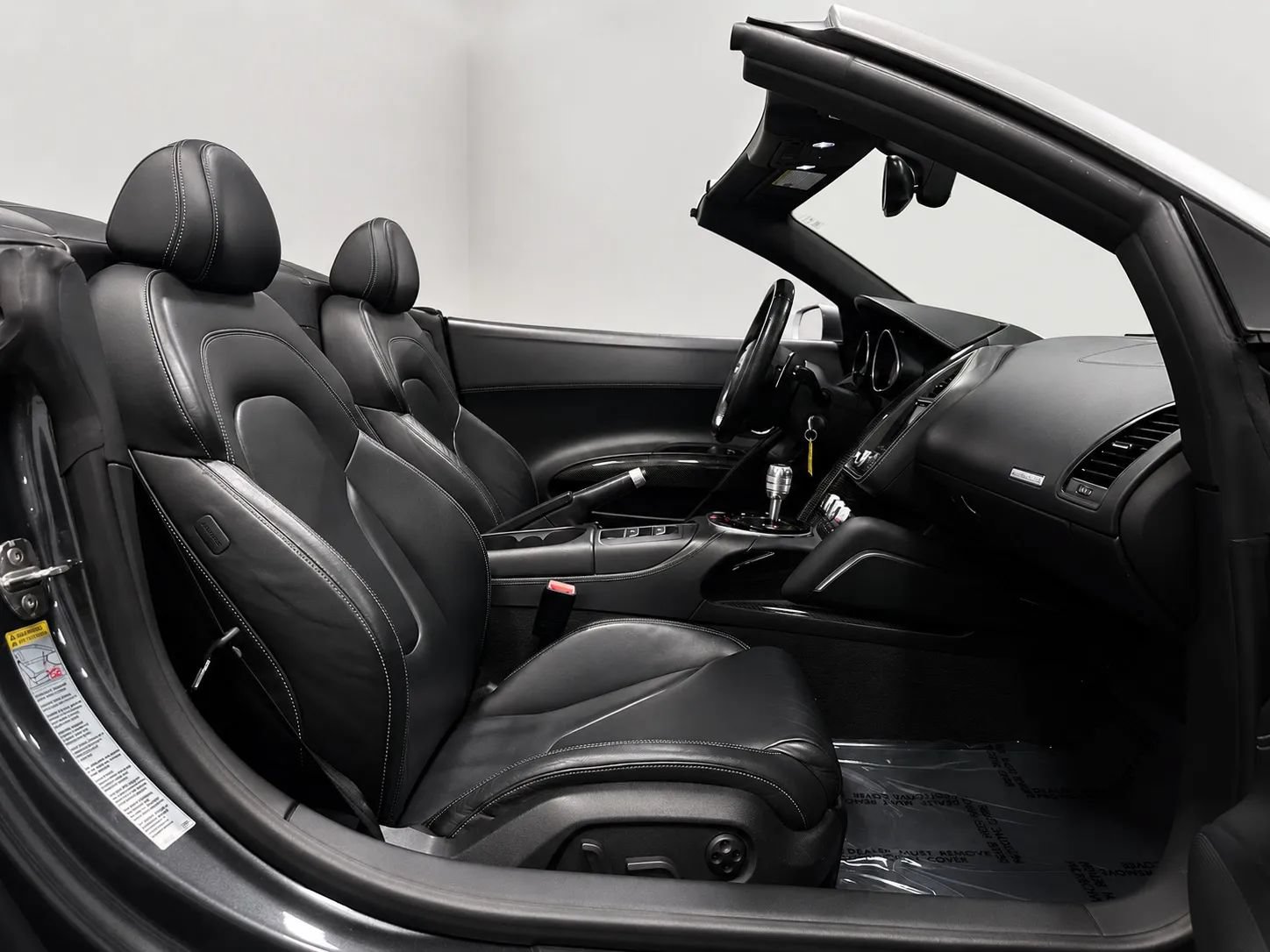 Used 2015 Audi R8 V8 w/ Full Leather Package AWD/4WD image 16