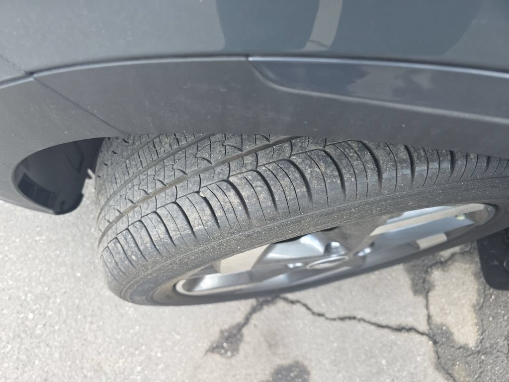 Used 2024 Hyundai Venue Limited FWD image 26