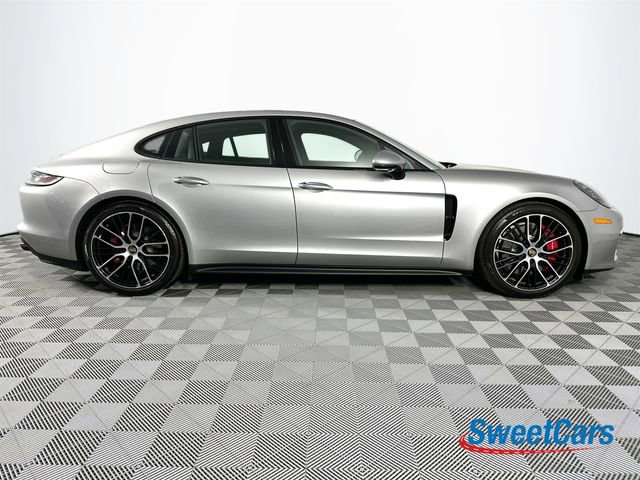 Used 2022 Porsche Panamera GTS image 8