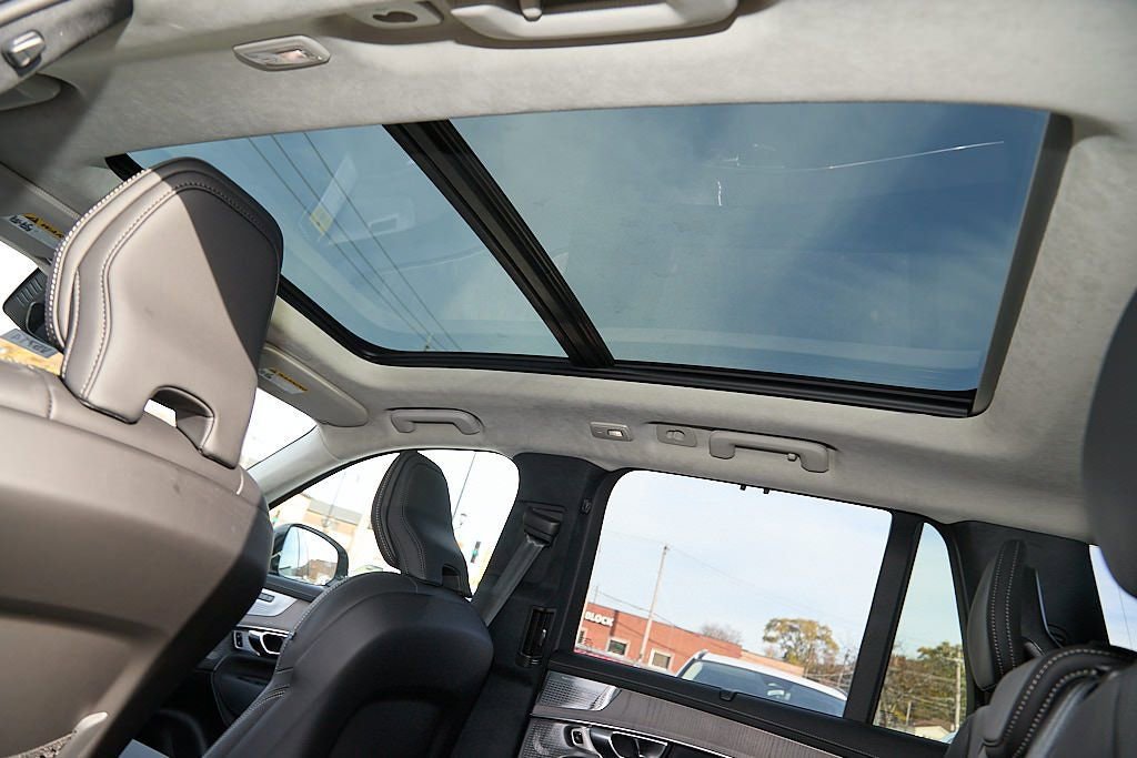 New 2026 Volvo XC90 B6 Ultra w/ Lounge Package image 21