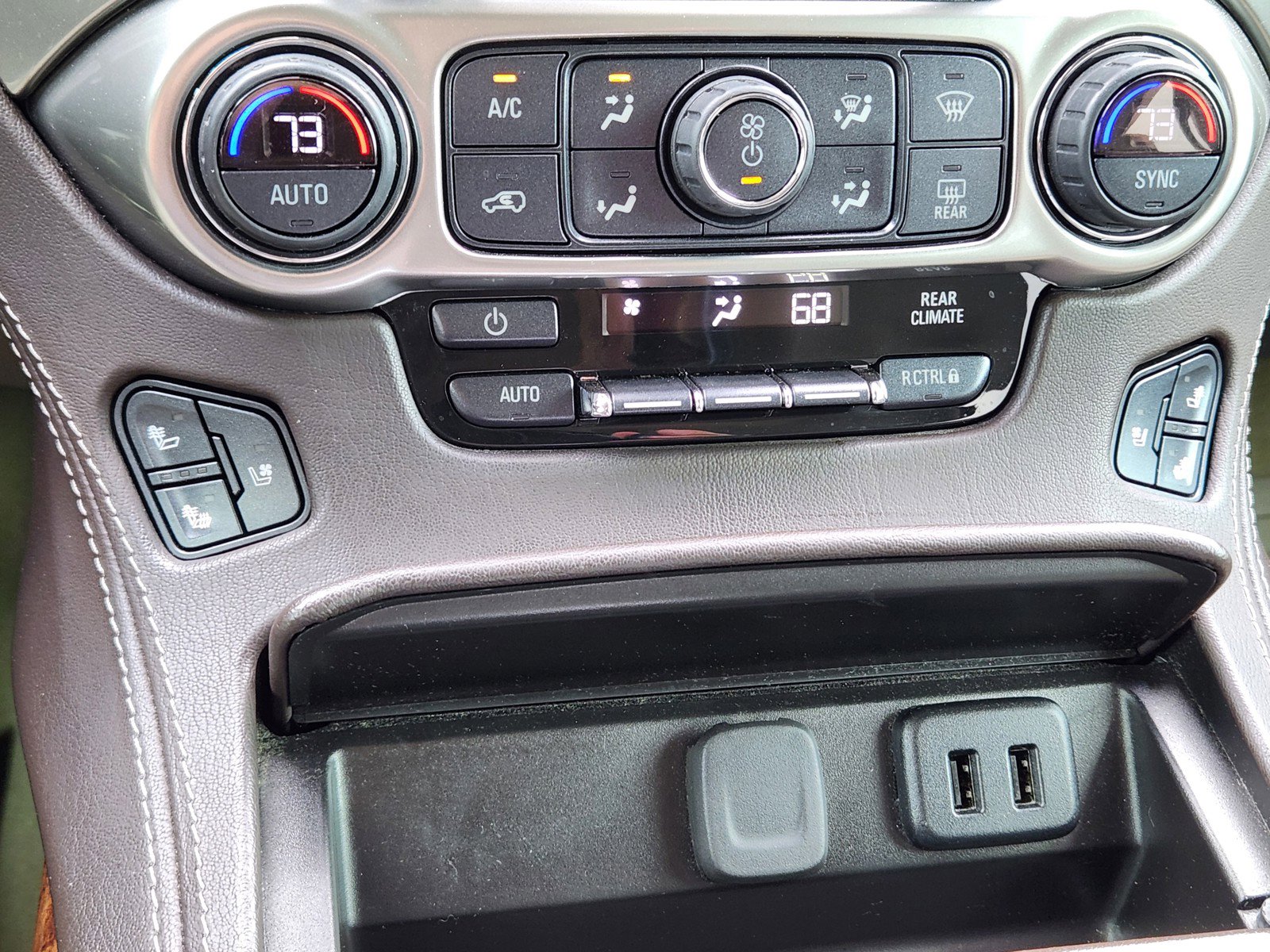 Used 2018 Chevrolet Tahoe Premier AWD/4WD image 16