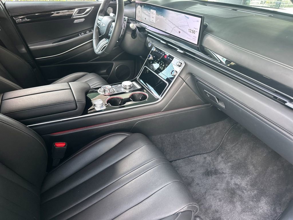 Used 2025 Genesis GV80 2.5T Standard image 17