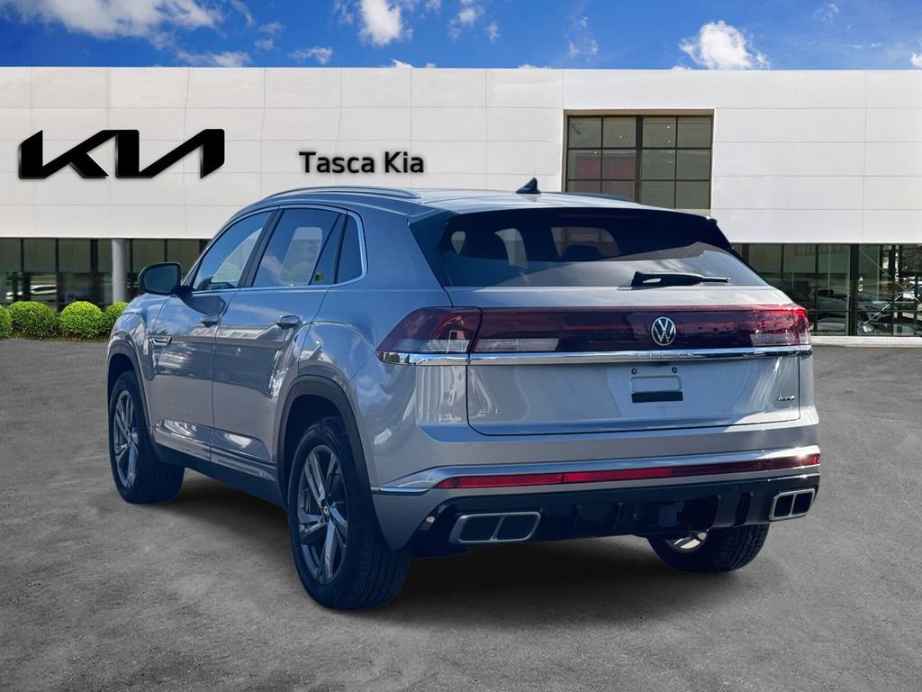 Used 2024 Volkswagen Atlas Cross Sport SEL R-Line image 7