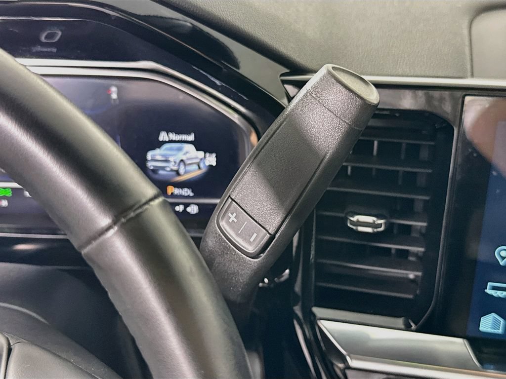 Used 2024 Chevrolet Silverado 1500 LT AWD/4WD image 8