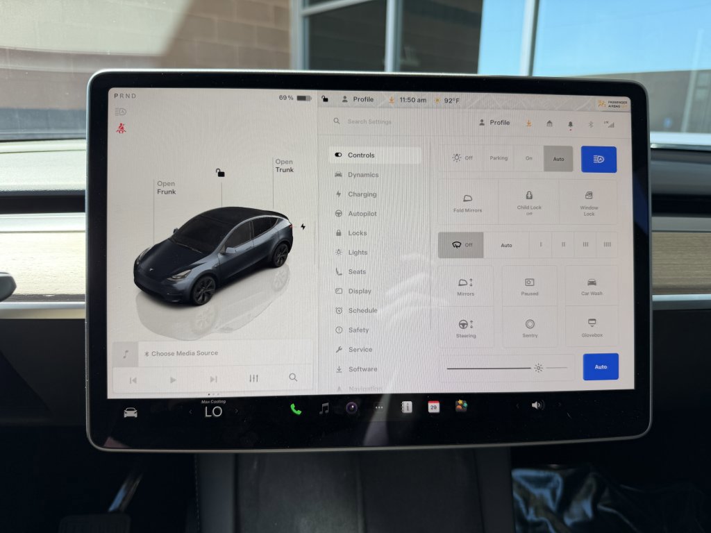 Used 2024 Tesla Model Y Long Range image 18