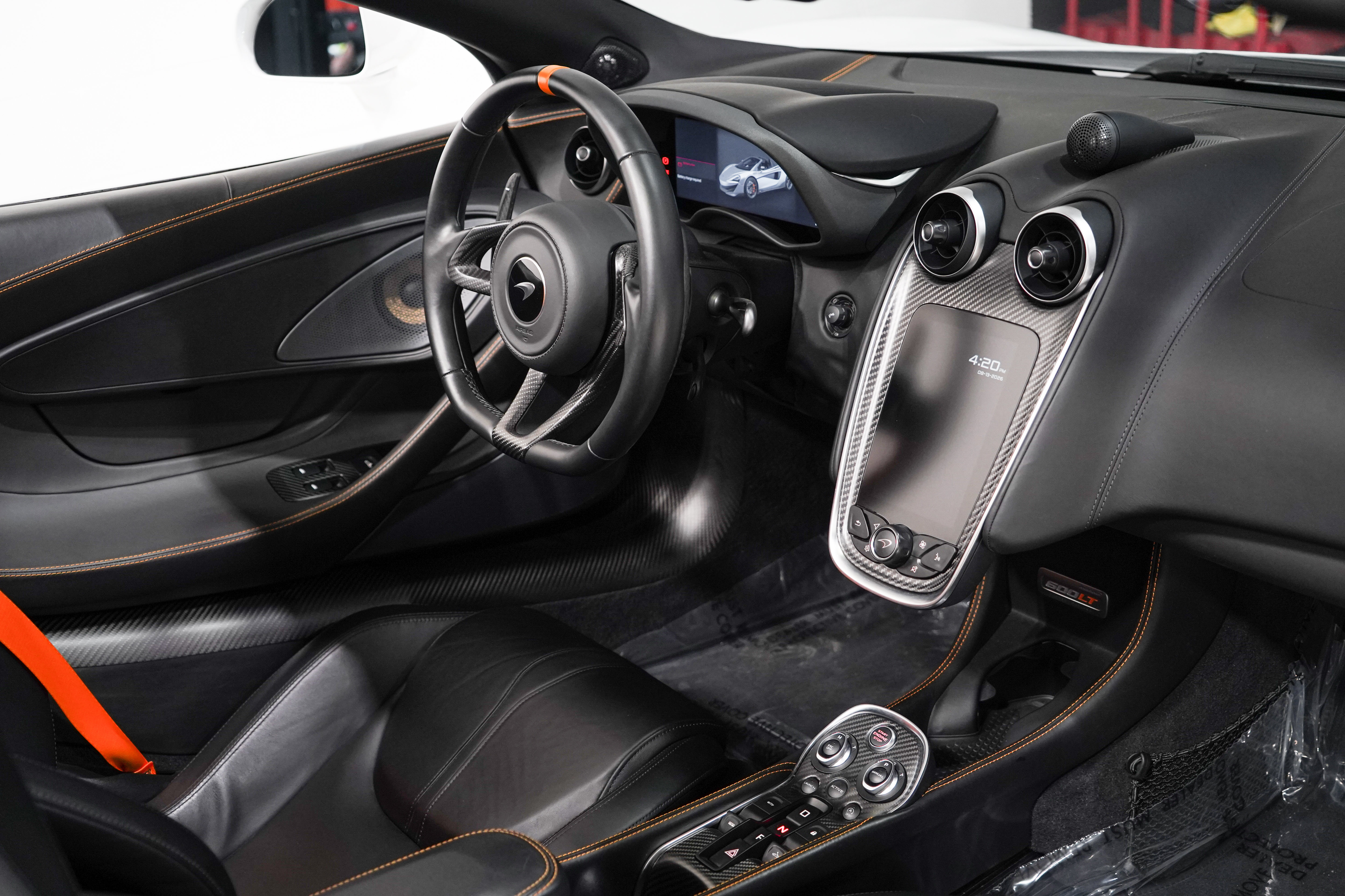 Used 2020 McLaren 600LT Spider RWD image 19