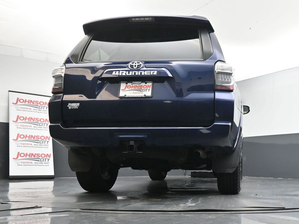 Used 2024 Toyota 4Runner SR5 AWD/4WD image 37