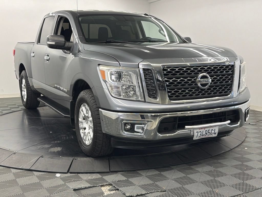 Used 2018 Nissan Titan SV RWD image 8