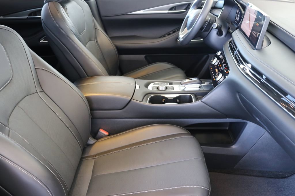 Certified 2025 INFINITI QX60 Luxe w/ Vision Package image 41