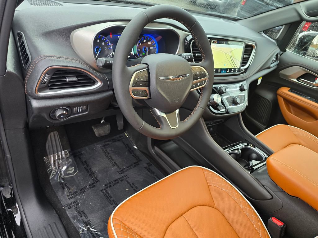 New 2026 Chrysler Pacifica Pinnacle image 25