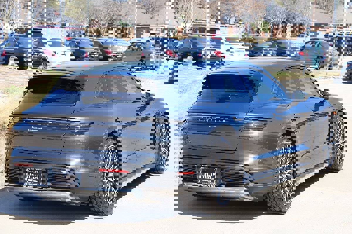 Used 2022 Porsche Taycan 4 Cross Turismo image 11