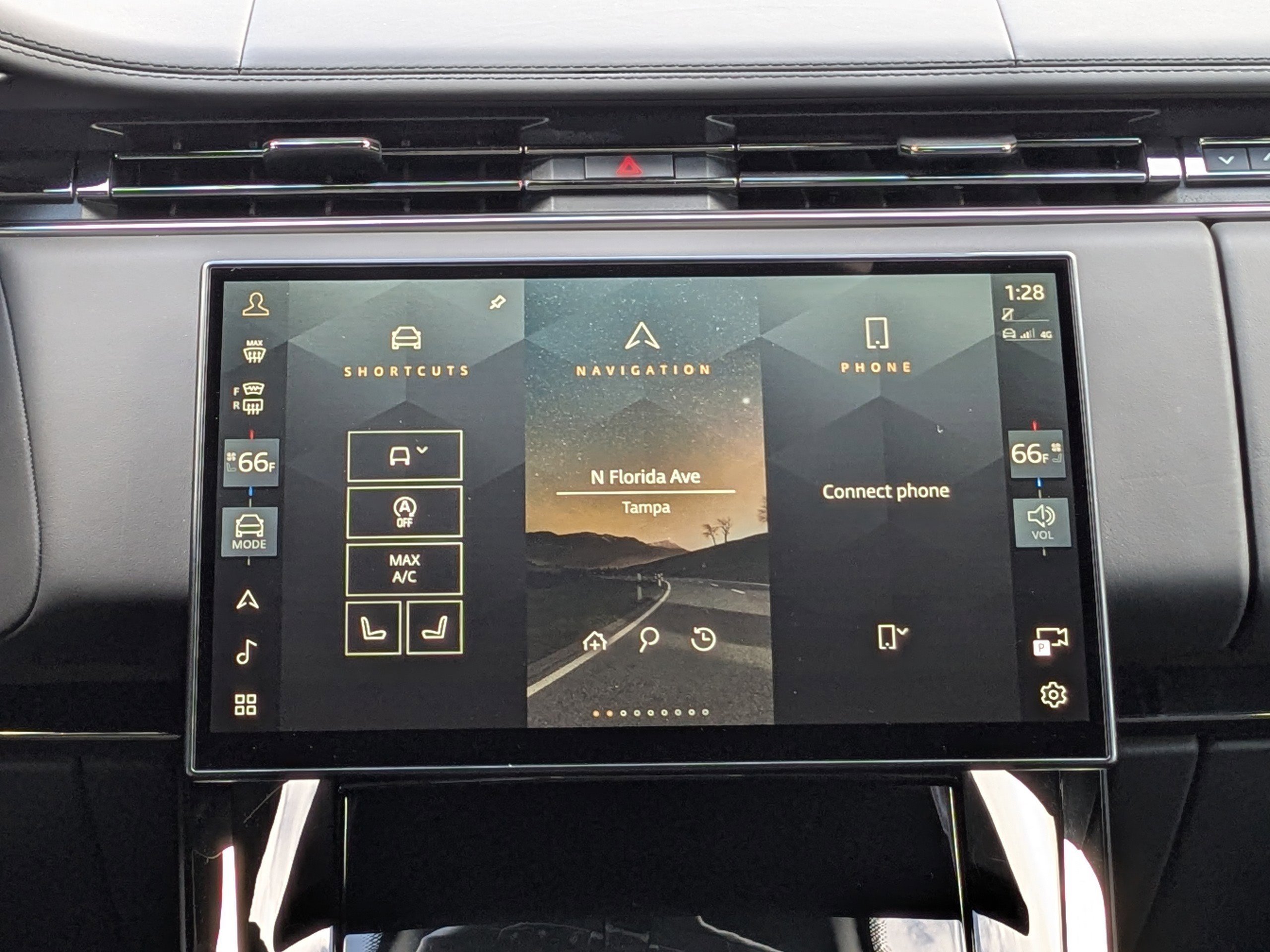 Used 2024 Land Rover Range Rover Sport SE image 19