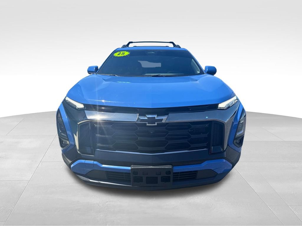Used 2025 Chevrolet Equinox ACTIV w/ Safety and Technology Package FWD image 9