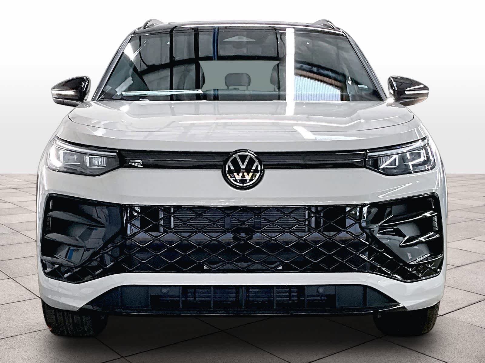 New 2026 Volkswagen Tiguan SE R-Line AWD/4WD image 5