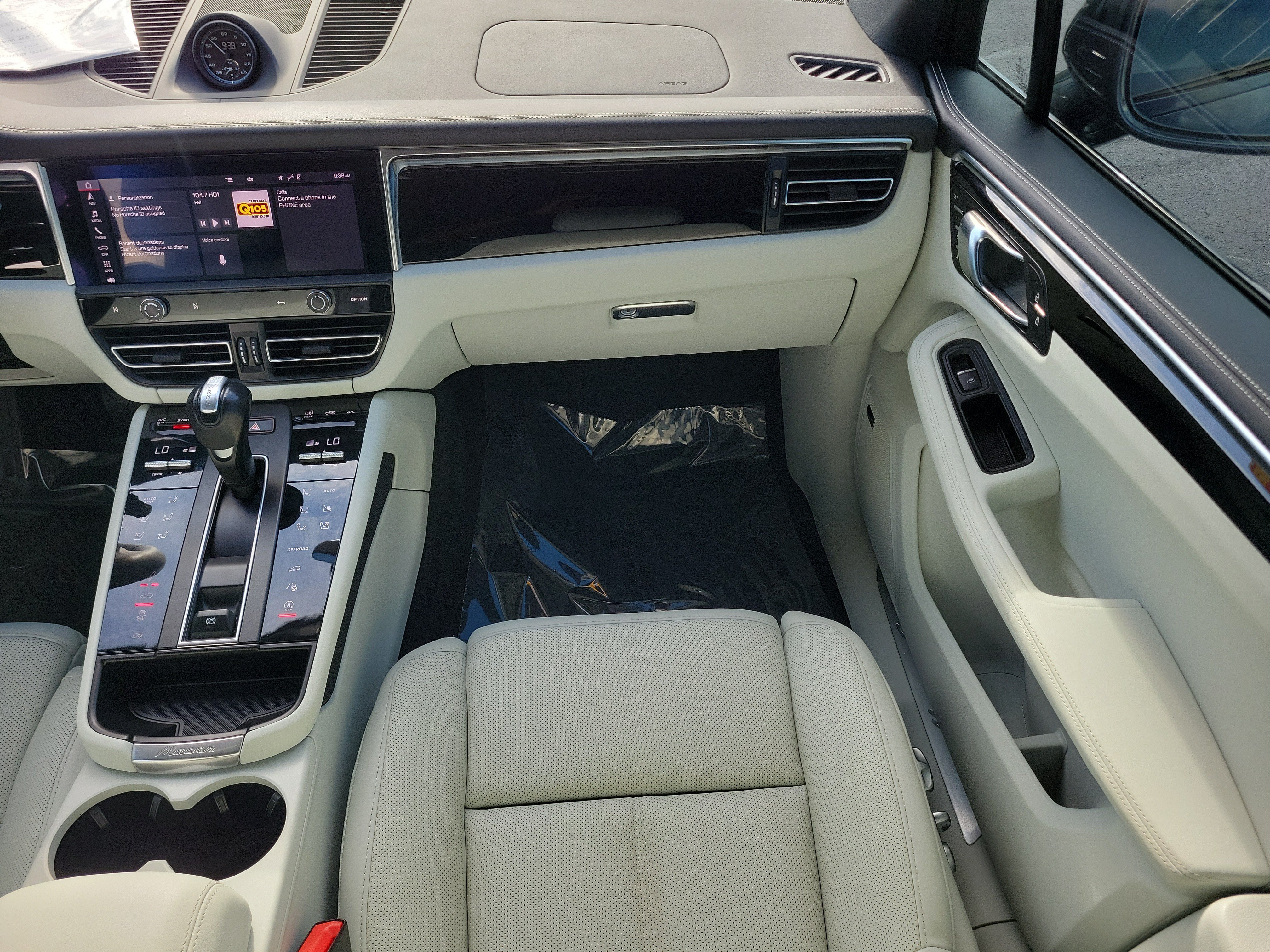 Used 2024 Porsche Macan S AWD/4WD image 15