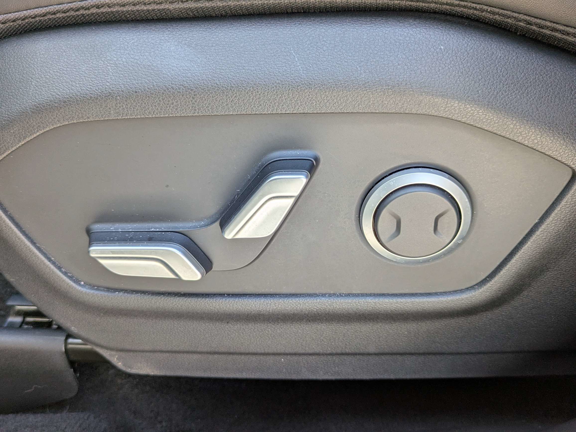 Used 2024 Hyundai Santa Fe SEL FWD image 20