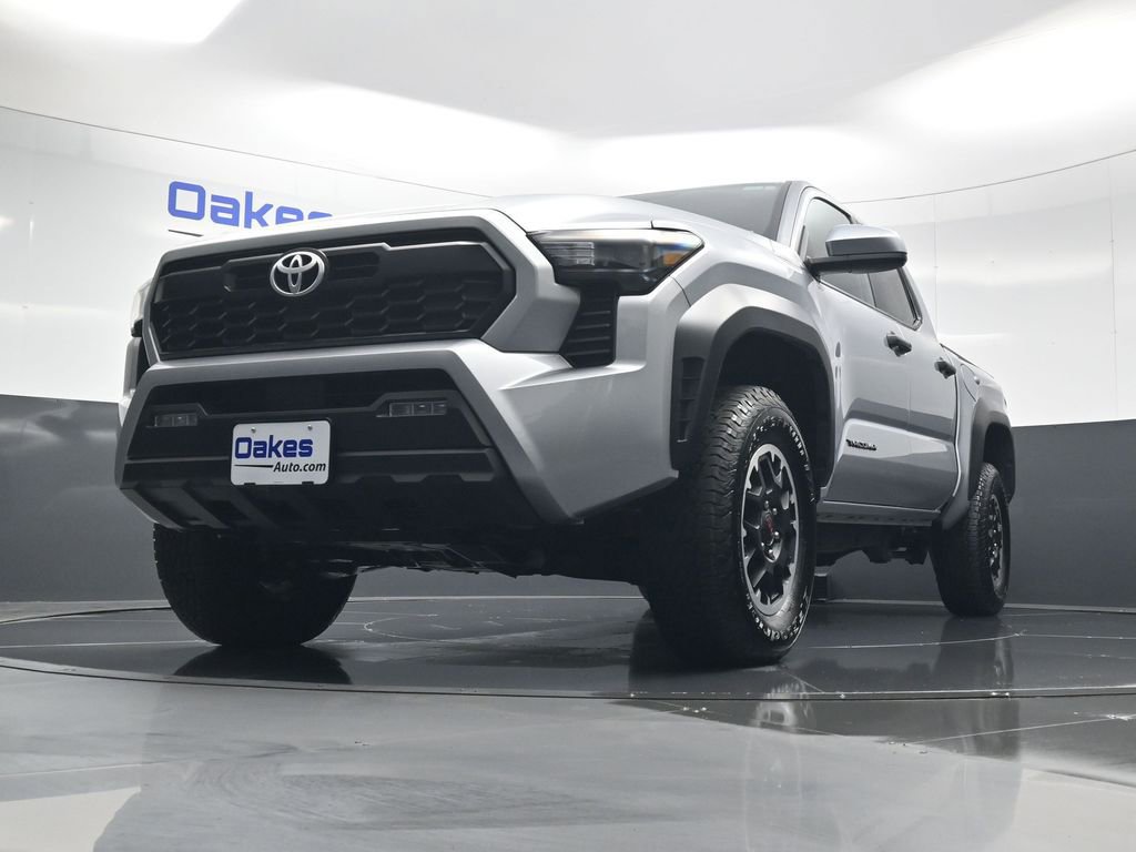 Used 2025 Toyota Tacoma TRD Off-Road image 40