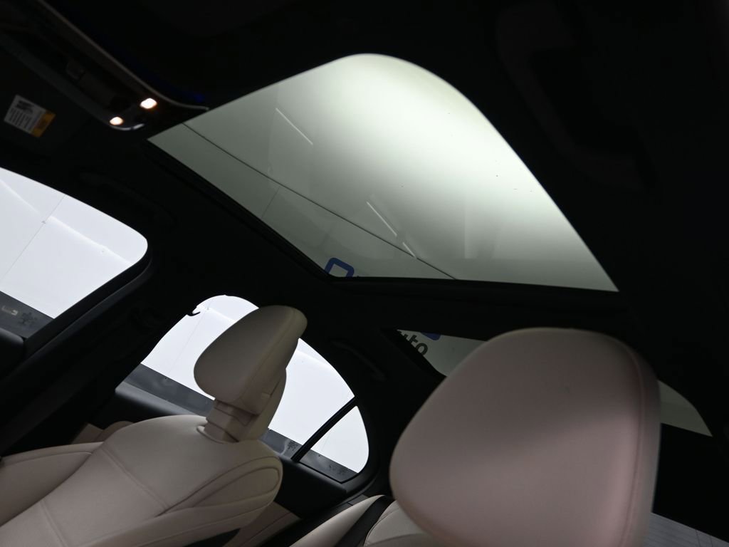 Used 2023 Mercedes-Benz C 300 Sedan image 26