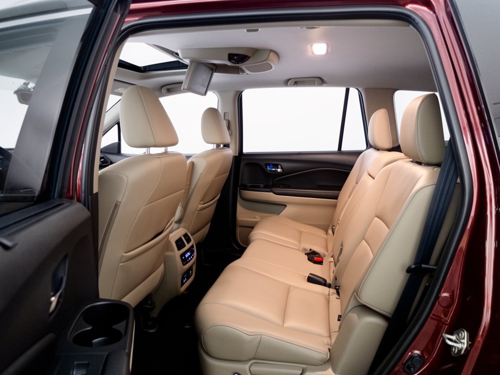 Used 2019 Honda Pilot Touring image 25