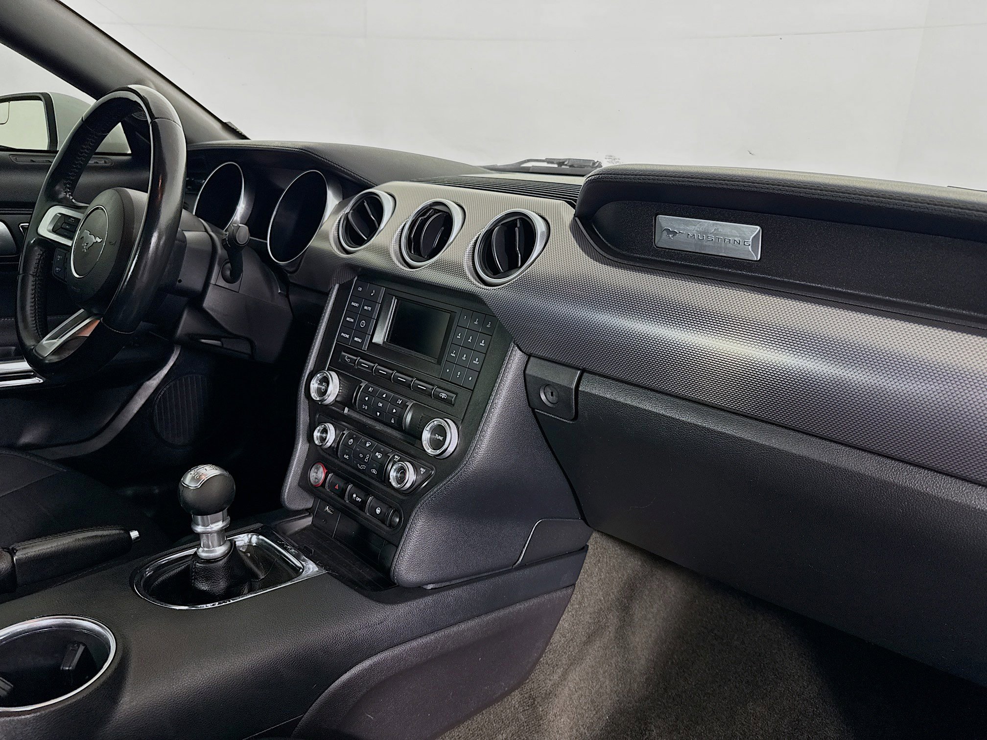 Used 2018 Ford Mustang GT RWD image 25