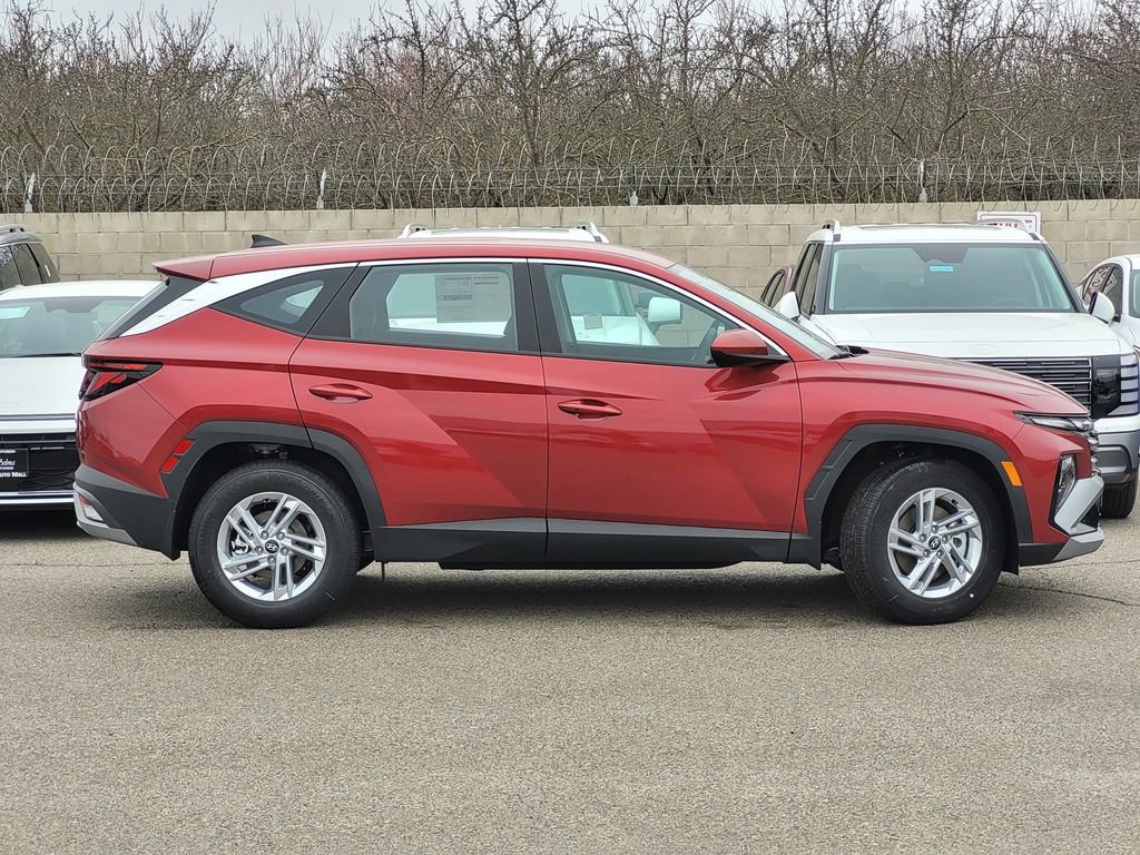 New 2026 Hyundai Tucson SE image 3