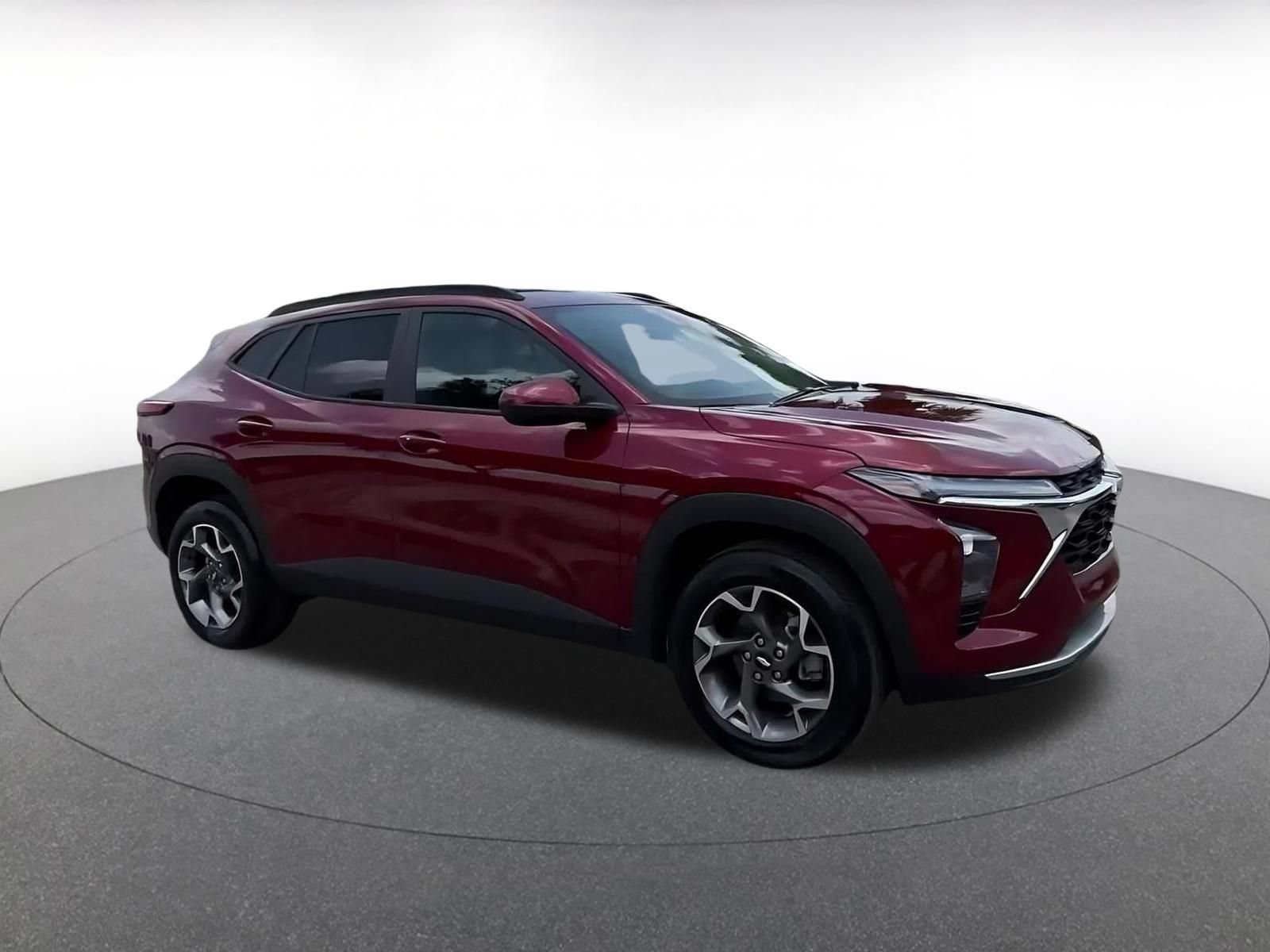 Used 2025 Chevrolet Trax LT w/ LT Convenience Package FWD video 2