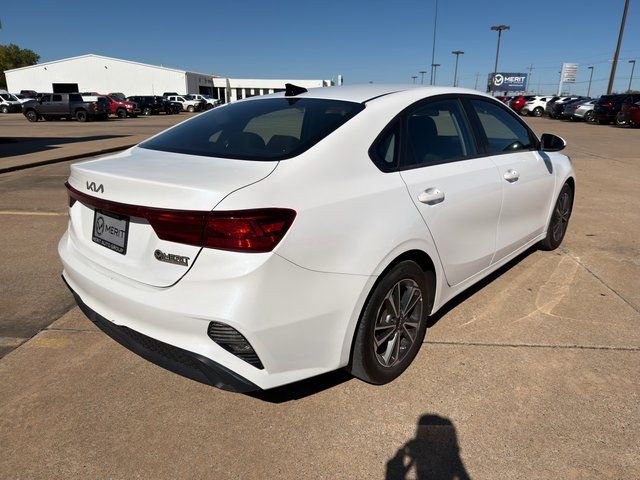 Used 2024 Kia Forte LXS image 13