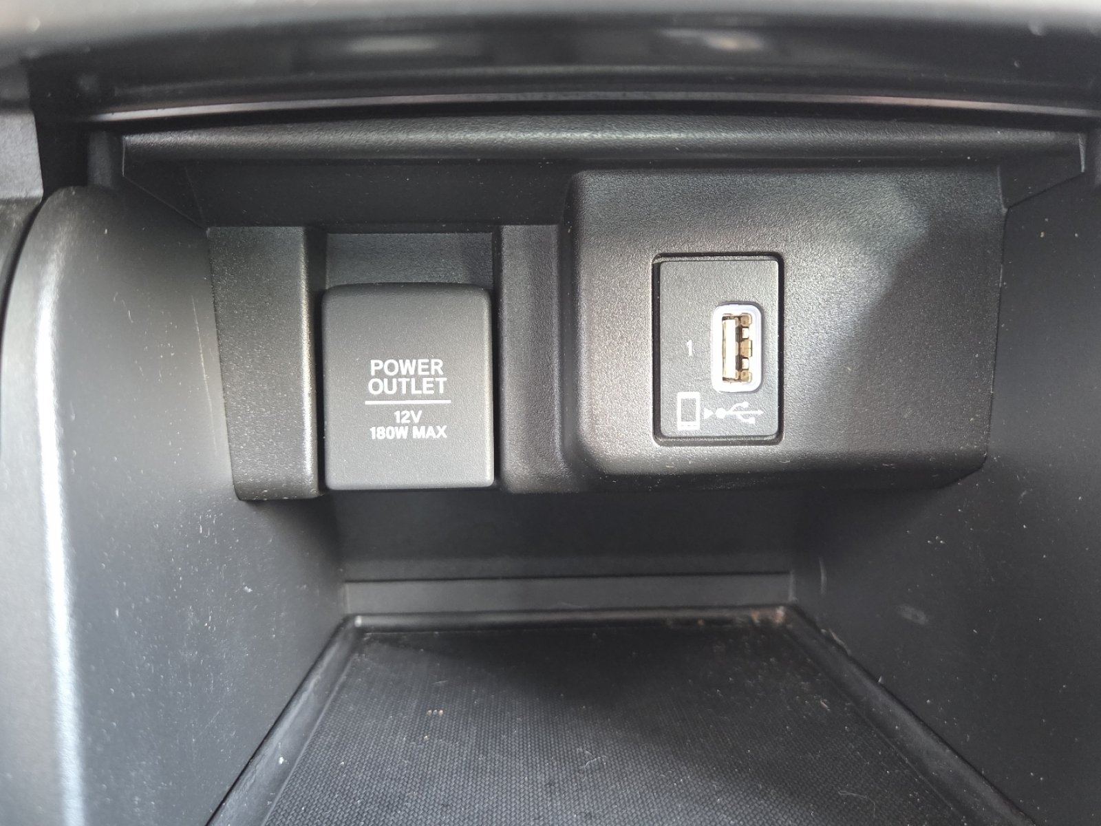 Used 2018 Honda Accord EX image 10