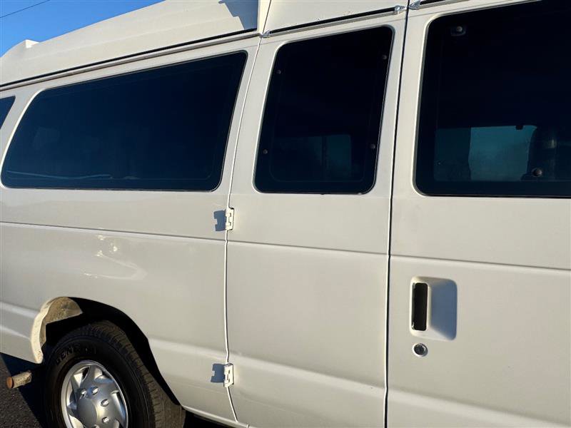 Used 2014 Ford E-250 and Econoline 250 Extended w/ Power Group image 27