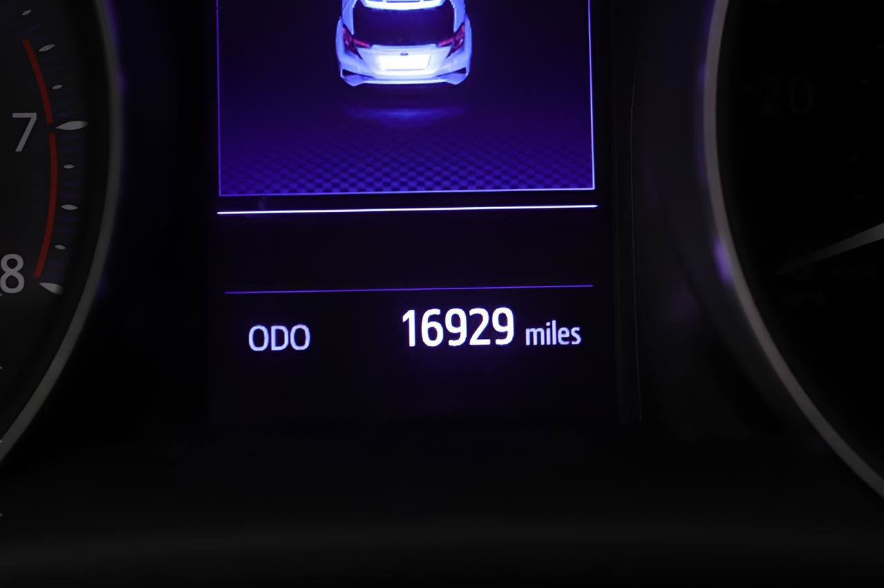 Used 2020 Toyota C-HR LE image 11