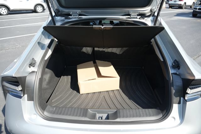 Used 2026 Toyota Prius Plug-In Hybrid FWD image 12