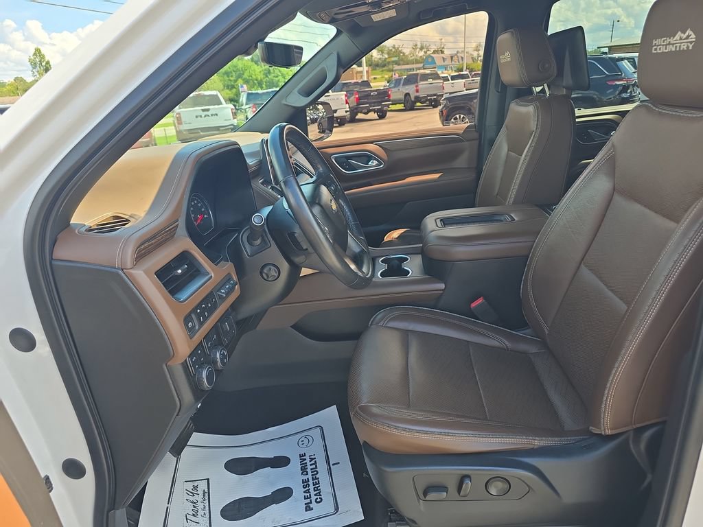 Used 2021 Chevrolet Tahoe High Country w/ Premium Package AWD/4WD image 29