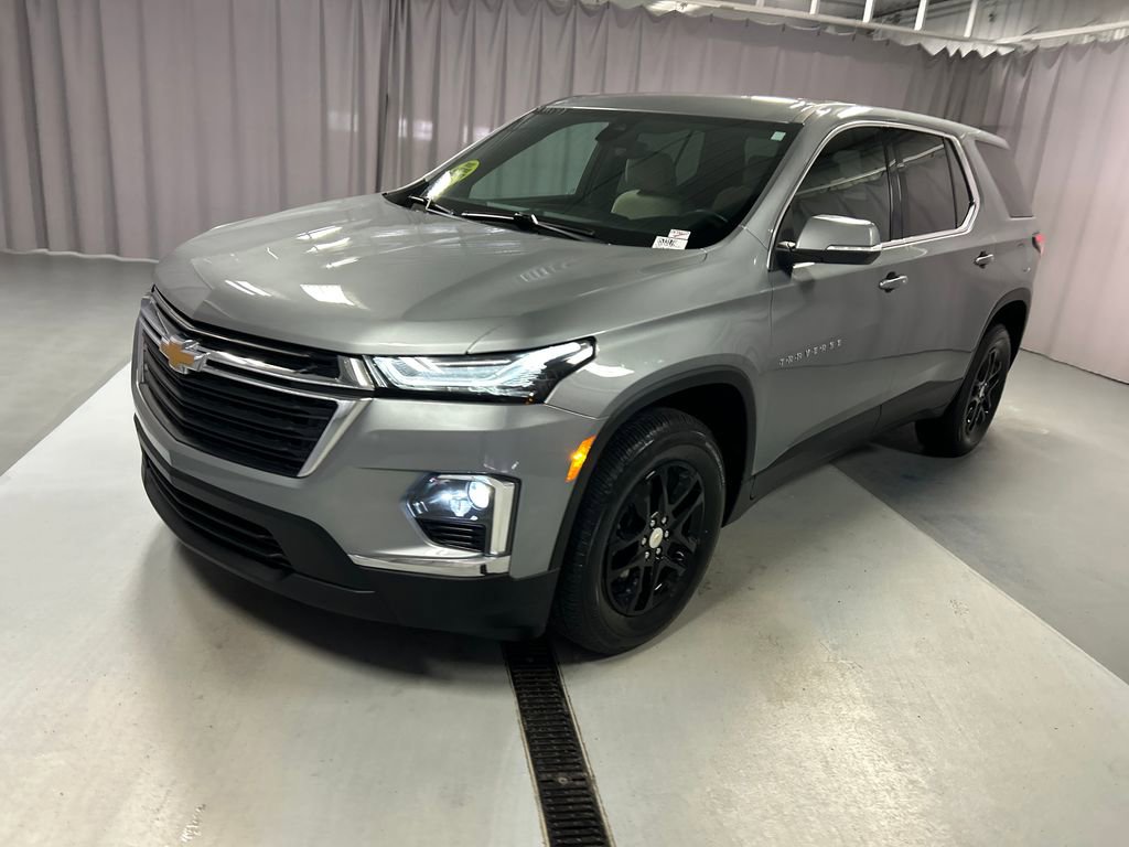 Used 2023 Chevrolet Traverse LS w/ Safety Package FWD video 3