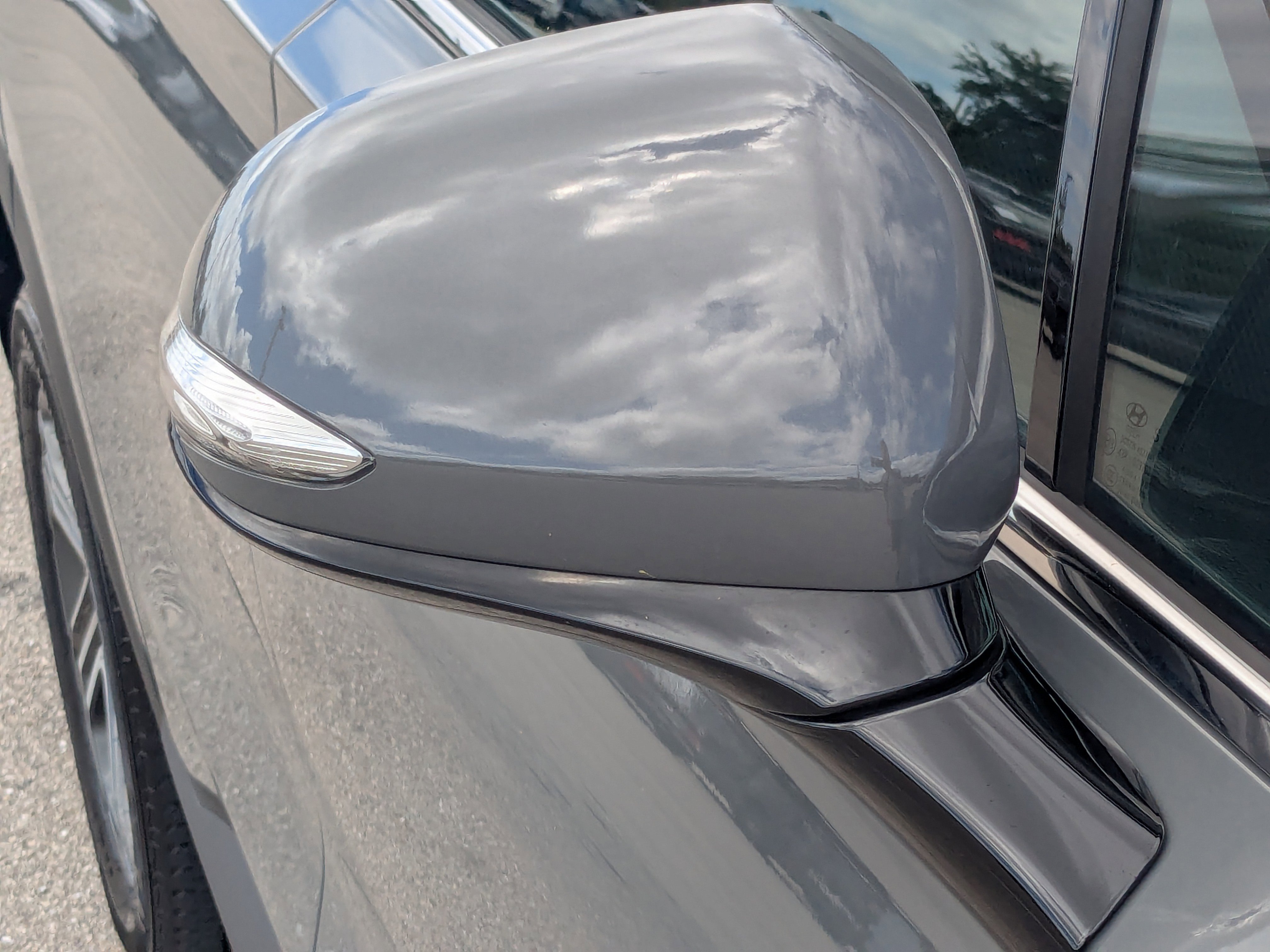 Used 2023 Hyundai Santa Fe SEL FWD image 12