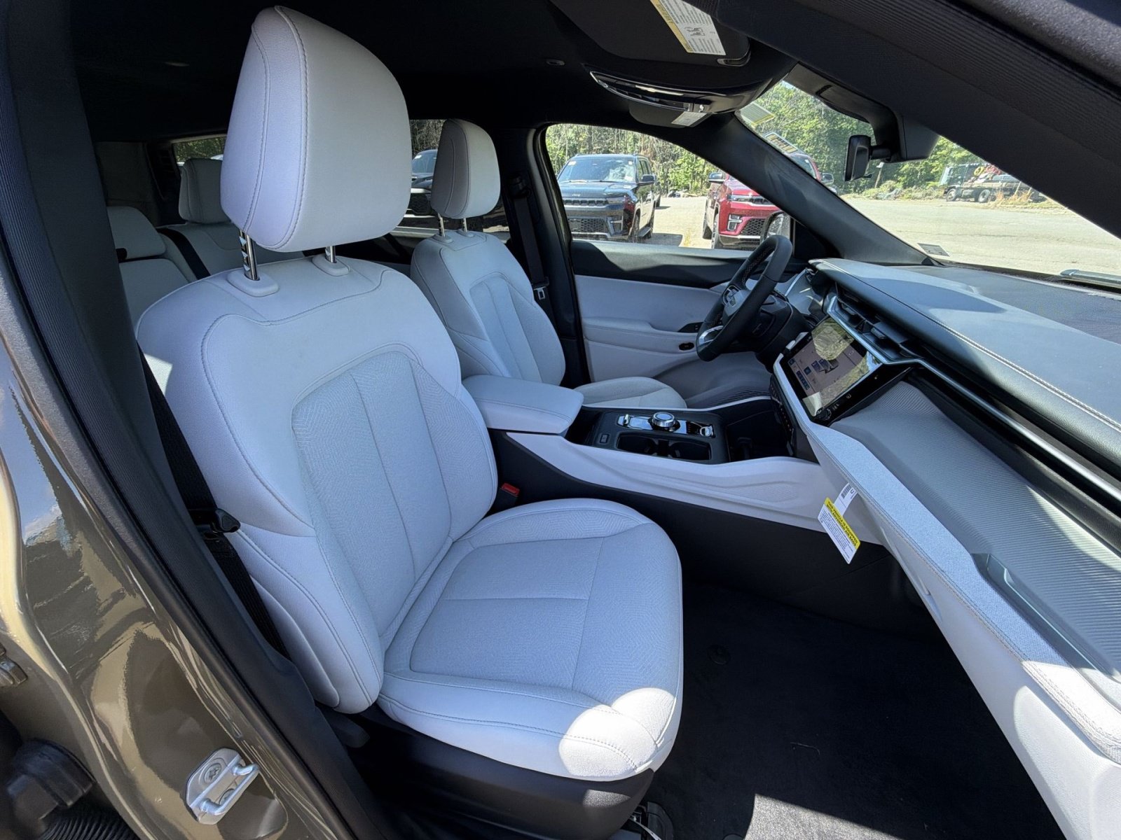 New 2026 Jeep Cherokee Laredo AWD/4WD image 23