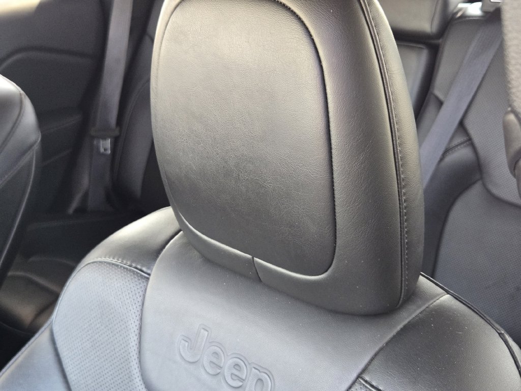 Used 2023 Jeep Cherokee Altitude Lux AWD/4WD image 15
