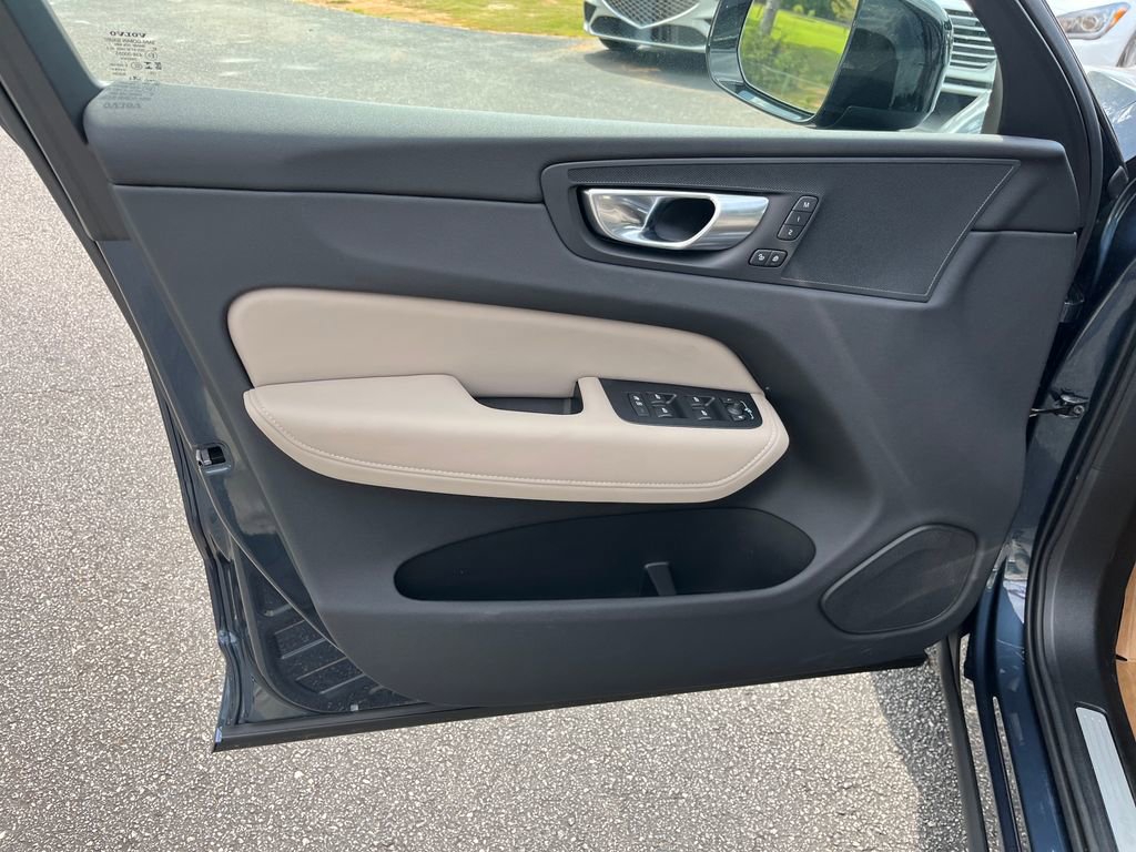 New 2026 Volvo XC60 B5 Plus w/ Protection Package Premier image 12