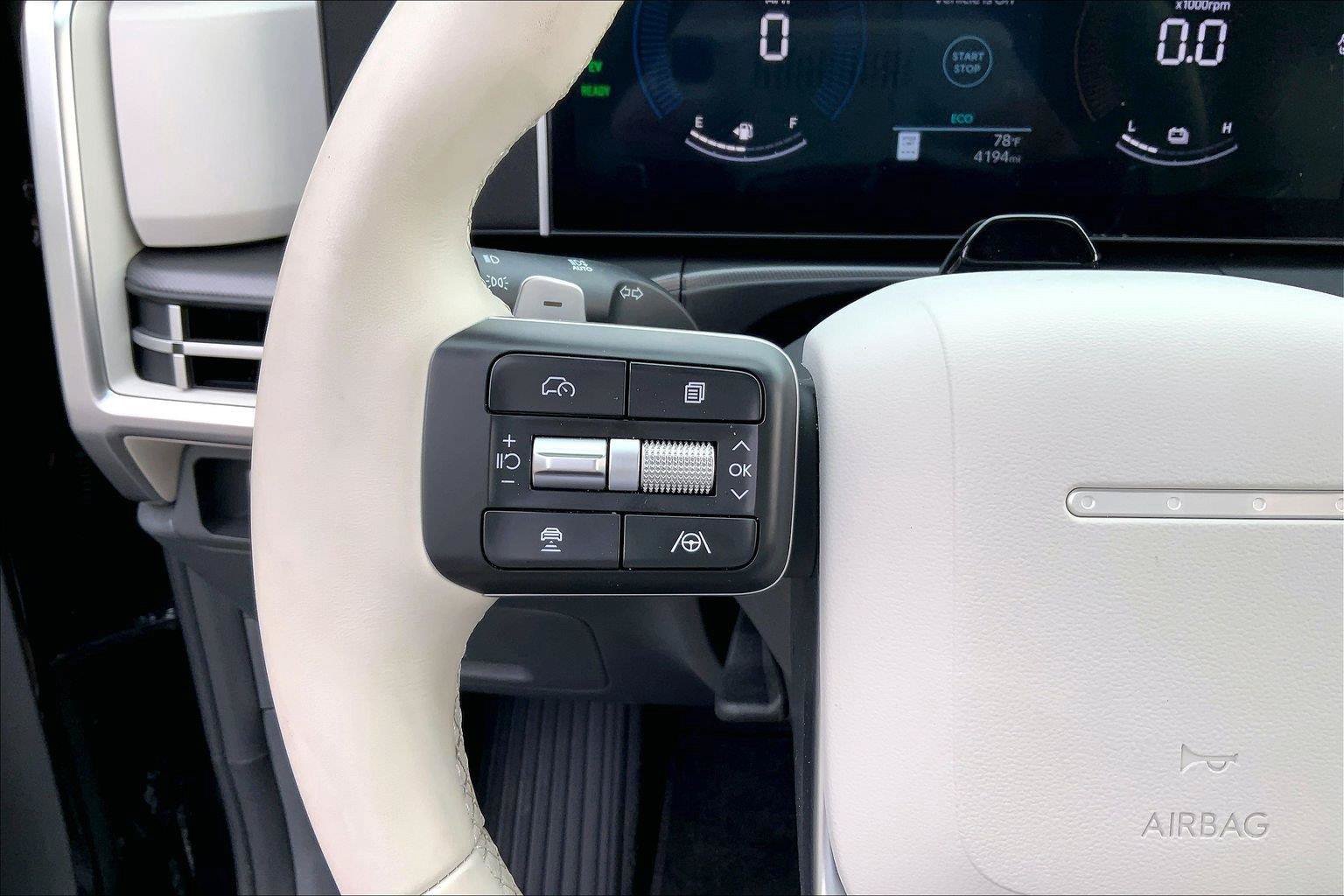 Used 2026 Hyundai Santa Fe SEL FWD image 17