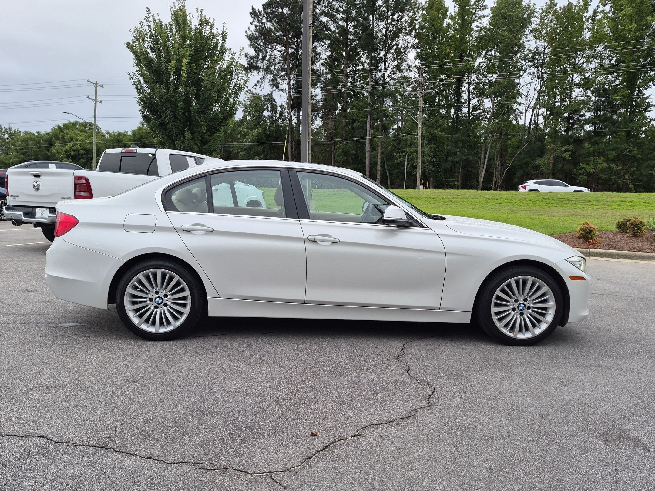Used 2015 BMW 328i Sedan RWD image 2