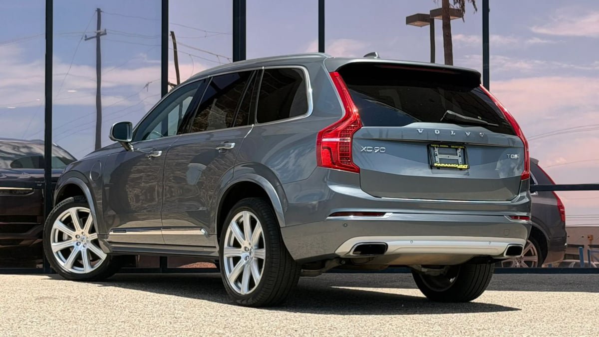 Used 2017 Volvo XC90 T8 Inscription w/ Luxury Package AWD/4WD image 9
