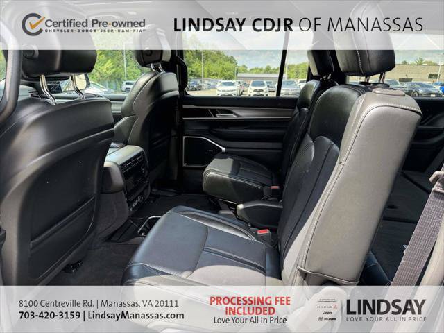 Certified 2025 Jeep Wagoneer L Series II w/ Premium Group I AWD/4WD image 19