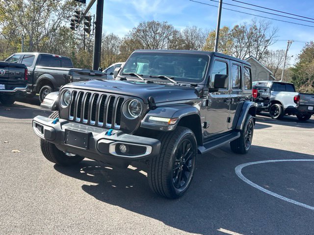 Used 2023 Jeep Wrangler Unlimited Sahara w/ Cold Weather Group AWD/4WD image 24