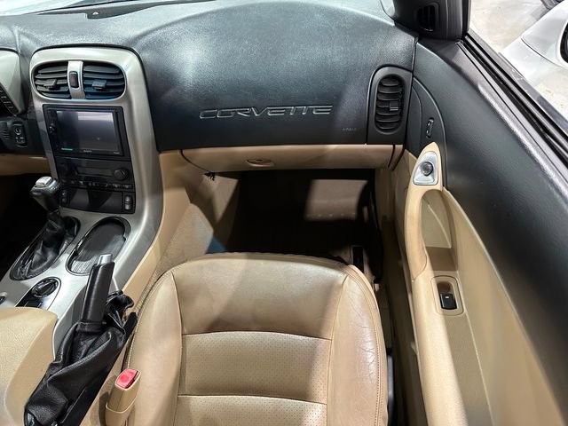 Used 2005 Chevrolet Corvette Coupe w/ Preferred Equipment Group RWD image 12