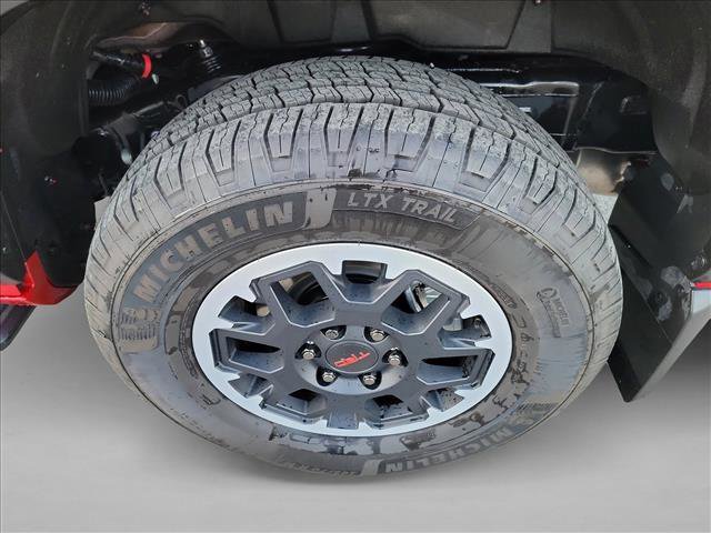 Used 2025 Toyota 4Runner 4WD image 12