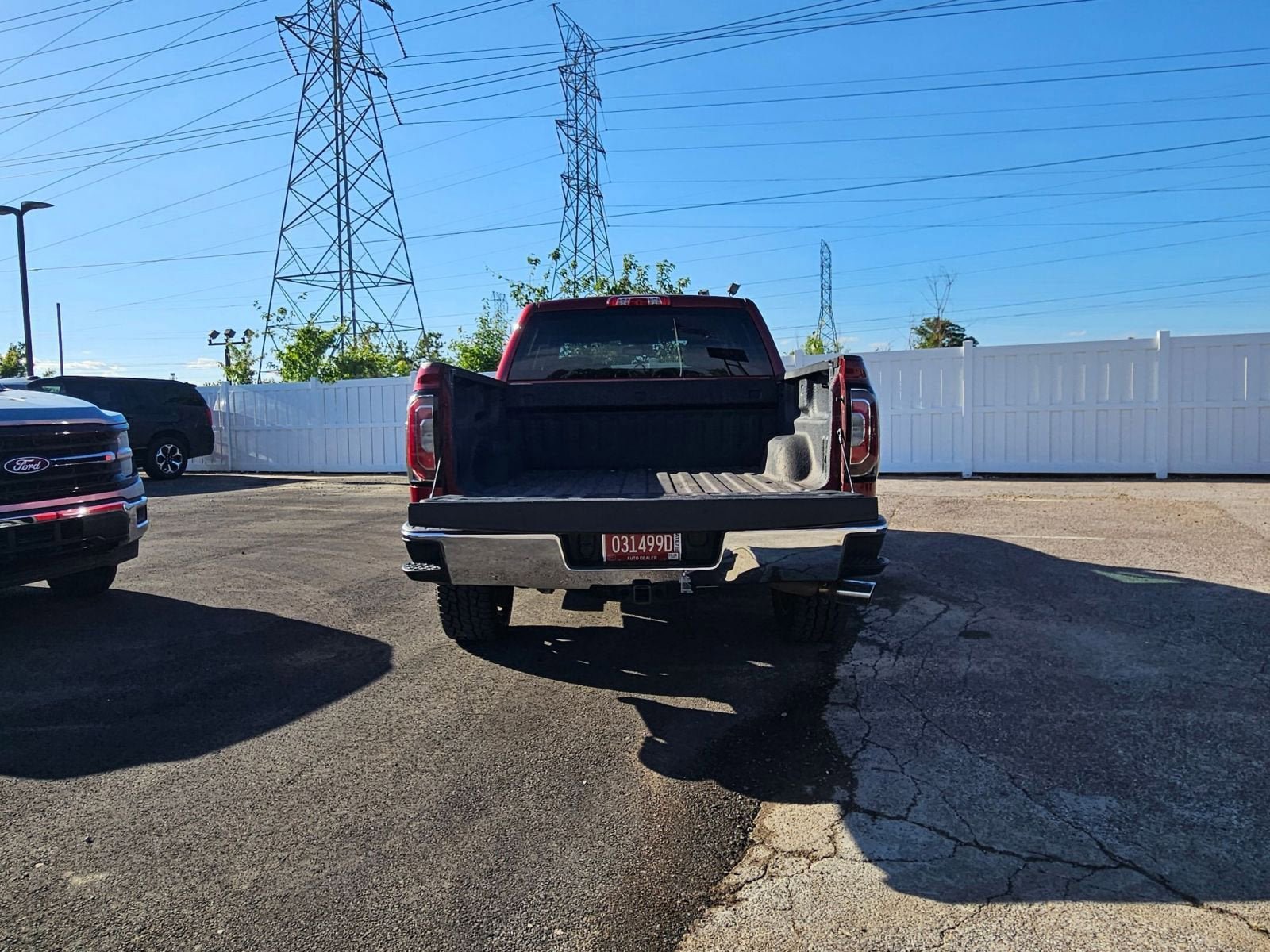Used 2018 GMC Sierra 1500 SLT w/ SLT Premium Package AWD/4WD image 4