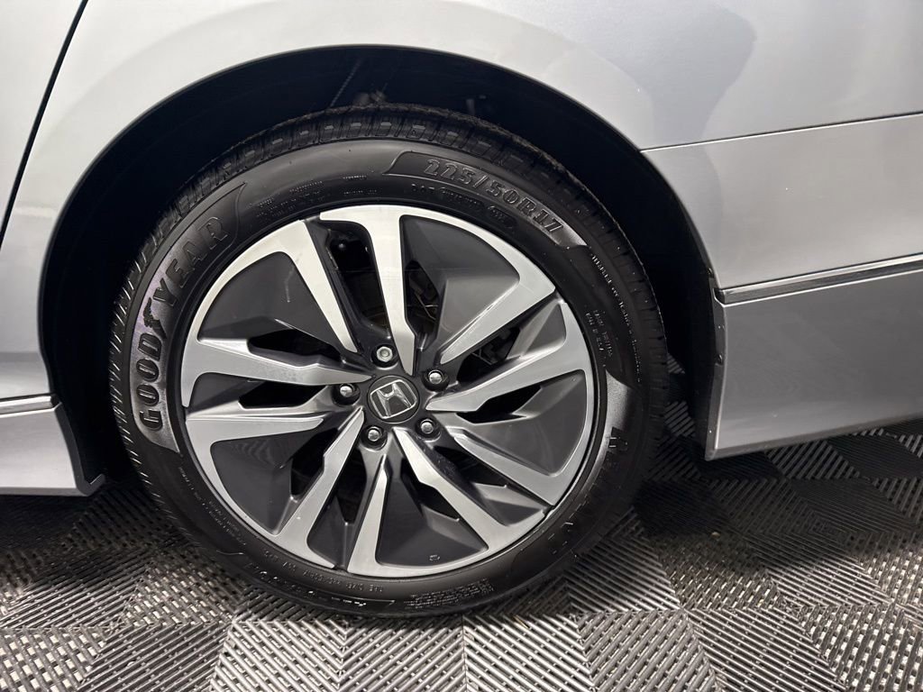 Used 2019 Honda Accord EX image 9